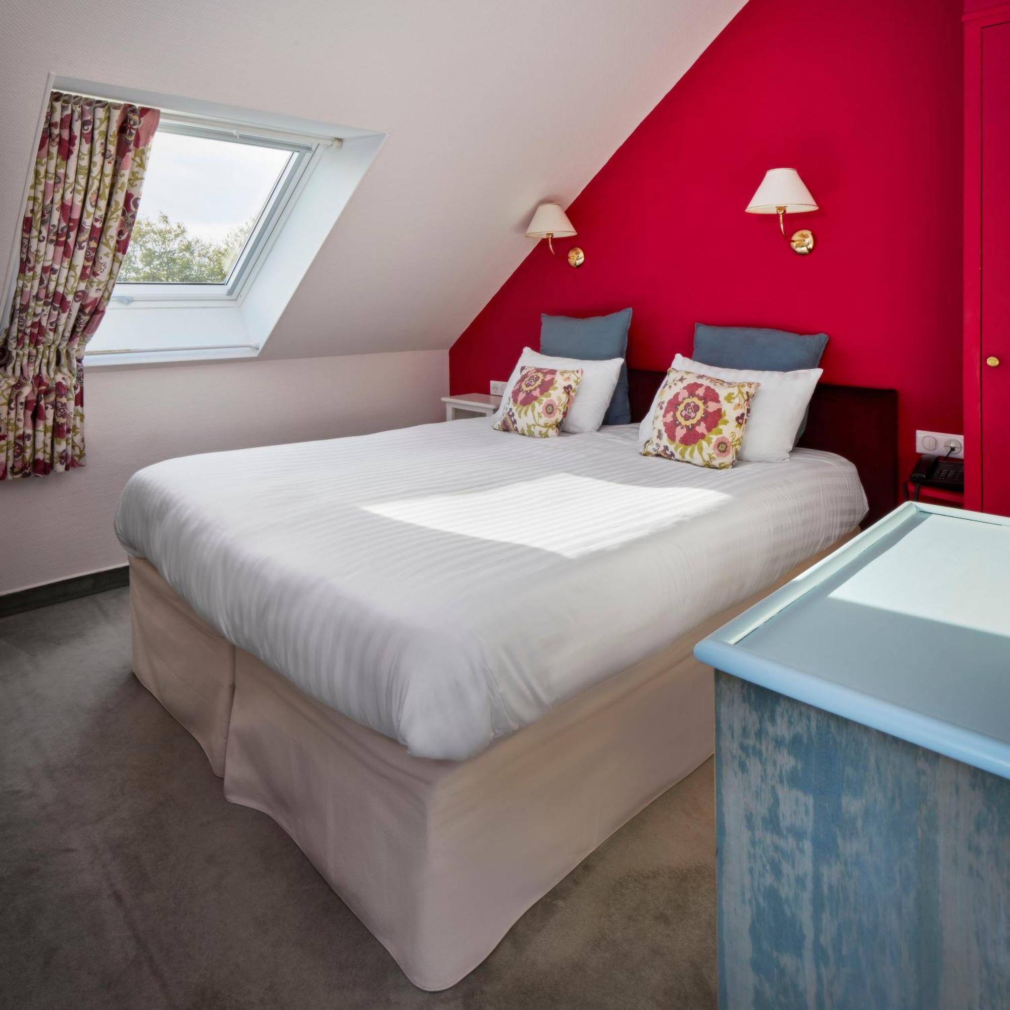 Logis Hotel Les Fuchsias Saint-Vaast-la-Hougue Zewnętrze zdjęcie